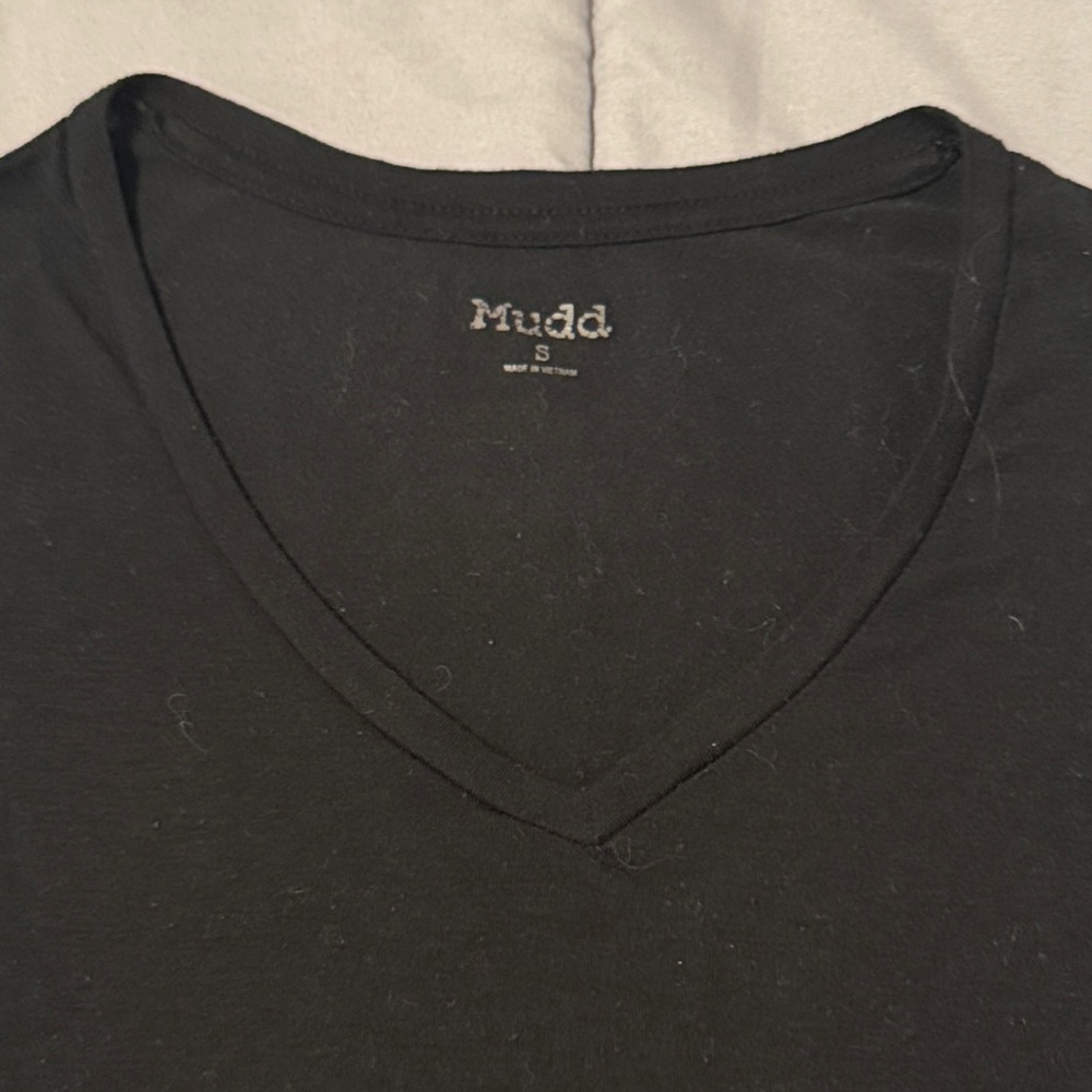 Mudd Black Short Sleeve V-Neck Tee (S) - Picture 3 of 6